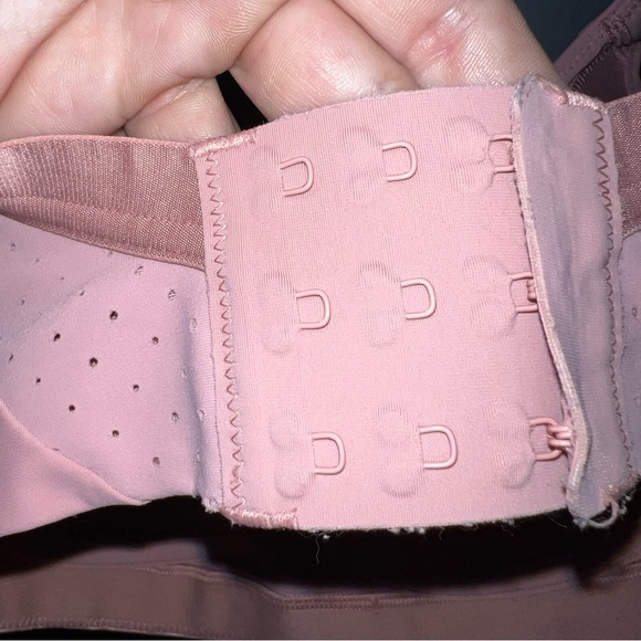 LULULEMON Run Times Bra
High Support** - Picture 11 of 12